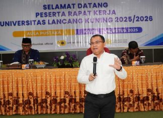 Prof. Dr. Junaidi Tekankan Akuntabilitas dan Inovasi dalam Rapat Kerja UNILAK 2025/2026