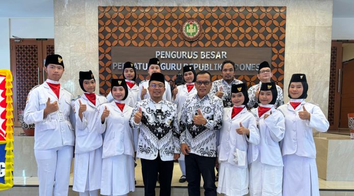 Ketua PGRI Riau Berikan Respon Lapang Dada atas Pernyataan Menteri Agama tentang Guru
