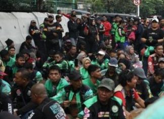 Driver Ojol Demo Minta Penuhi 7 Tuntutan