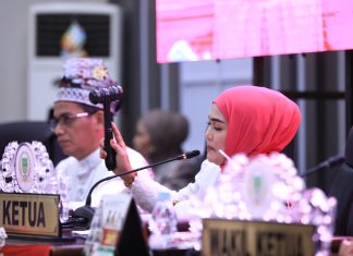 Hj Sumiartini Pimpin Rapat Istimewa Paripurna HUT Rohul ke-26