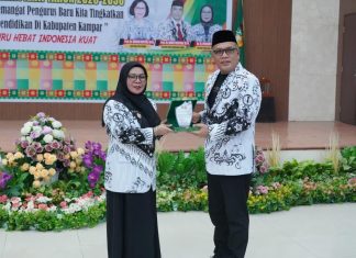 Dr. Hj. Misharti Pimpin PGRI Kampar, Awal Baru untuk Profesionalisme Guru!