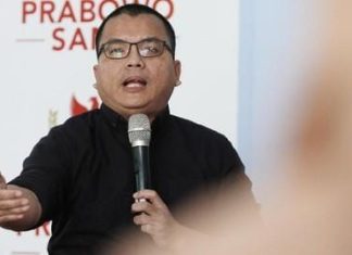 Soal Kasus Ijazah Jokowi, Denny Indrayana Gabung dengan Roy Suryo