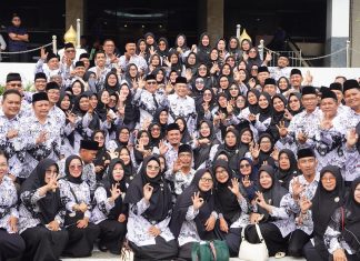 Peringatan HUT ke-80 PGRI dan Hari Guru Nasional 2025 di Riau, Semangat Guru Hebat untuk Indonesia Kuat