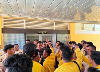 Gedung Rektorat Unilak “Diguncang” Aksi Mahasiswa: Gugat Skandal Proyek 10 Miliar dan Turap