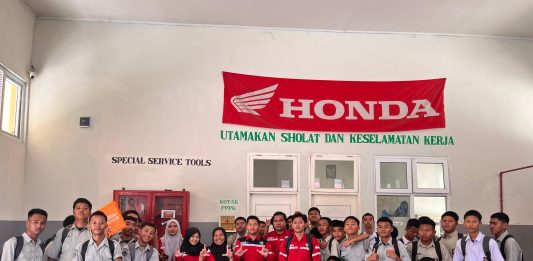 Dosen K3 Unilak Gelar Sosialisasi Budaya 5R di SMK Negeri 5 Pekanbaru