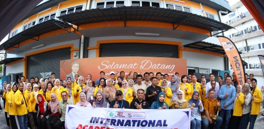 Perluas Jaringan Global, Magister Manajemen Pascasarjana Unilak Sukses Gelar International Academic Exchange ke Malaysia