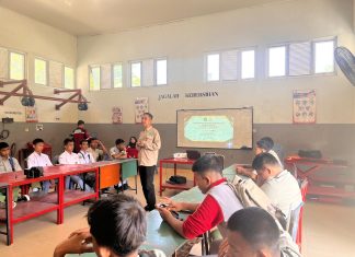 Peningkatan Pemahaman Siswa Teknik Otomotif terkait Konversi Energi Terbarukan Kendaraan Listrik di SMKN 5 Pekanbaru