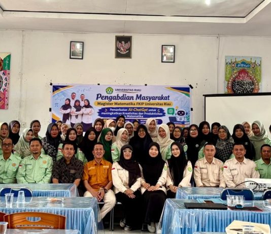 Mahasiswa Magister Matematika FKIP UNRI Ajak Guru Matematika Inhu Berinovasi dengan AI-ChatGPT