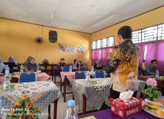 Tim PkM Unilak Dampingi Guru SMA Negeri 2 Tambang Terapkan Pembelajaran Sosial-Emosional untuk Dukung Kesejahteraan Psikologis Siswa