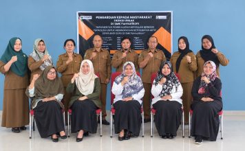 Dosen UNILAK Latih Guru SMK Farmatikom Pekanbaru Kembangkan Pembelajaran Mendalam Berbasis Teknologi